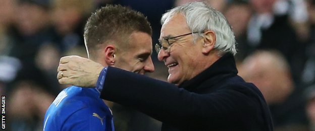 Leicester striker Jamie Vardy gets a hug from manager Claudio Ranieri after he is substituted at Newcastle