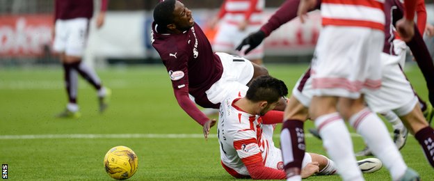 Jesus Garcia Tena challenges Arnaud Djoum